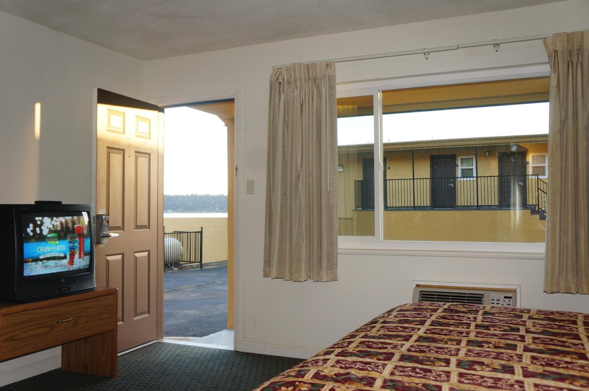 Lake Marina Inn Clearlake Oaks Phòng bức ảnh